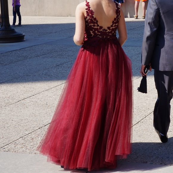 Maroon Prom Dress! - Picture 3 of 3